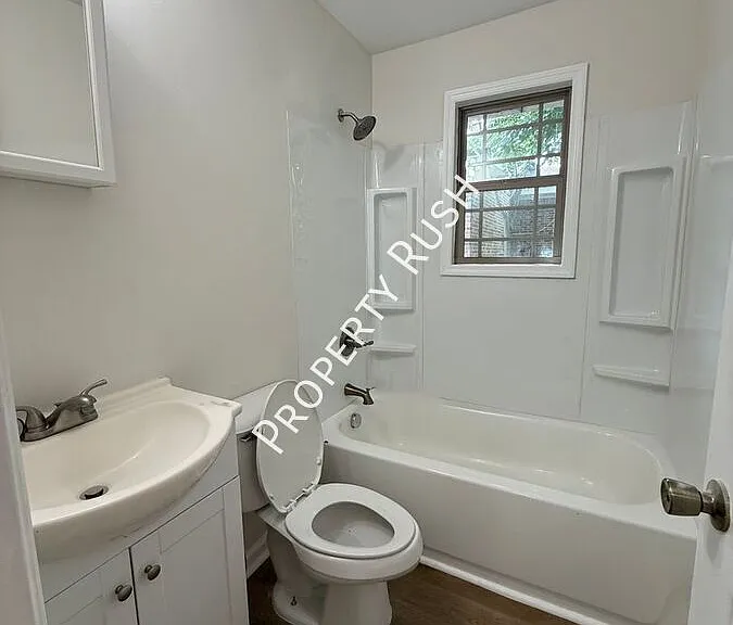 1718 Portland St #A — Photo 8