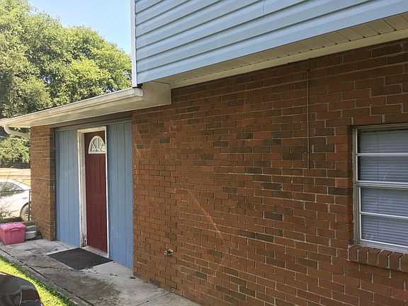 3rd image of 414 Church St