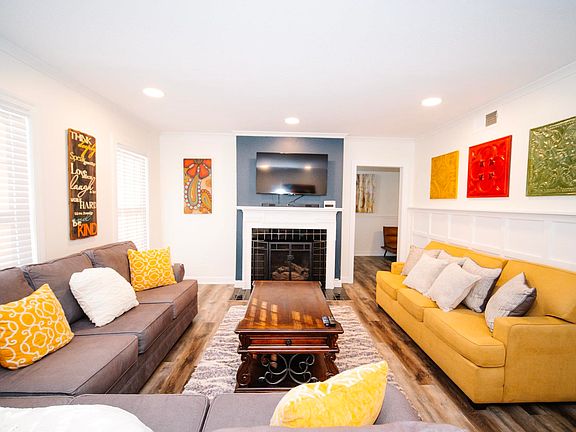 3rd image of 944 Twinkle Town Rd