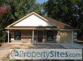 510 NE 3rd St, Perkins, OK 74059