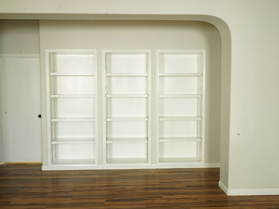 4th image of 8000 Running Water Dr