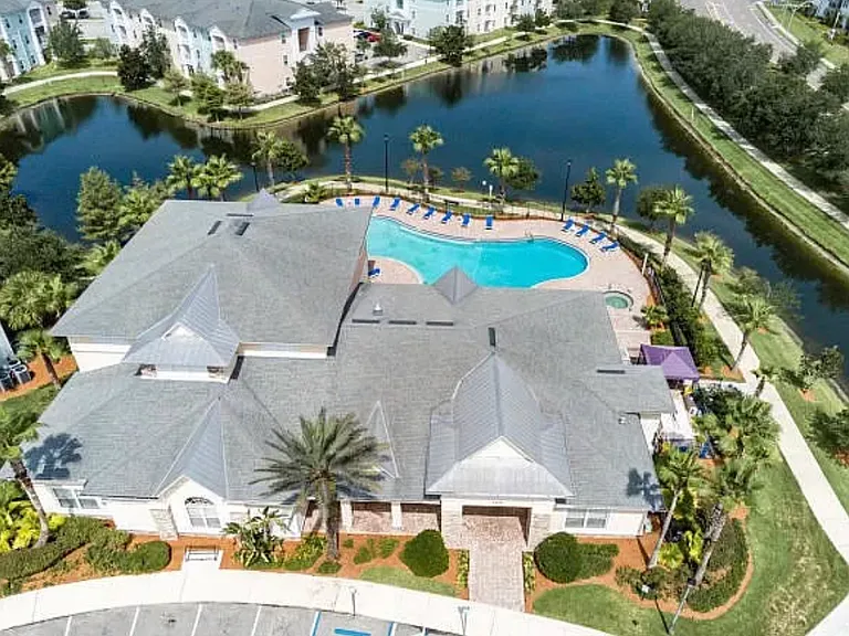 8210 Green Parrot Rd — Photo 2