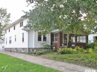 1026 Park Ave, Pekin, IL 61554