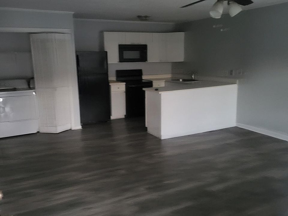2nd image of 11358 Bard Ave #11358