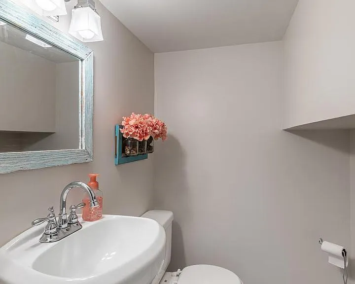 723 S Decker Ave — Photo 6