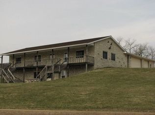 11816 Christensen Ln, Dubuque, IA 52001