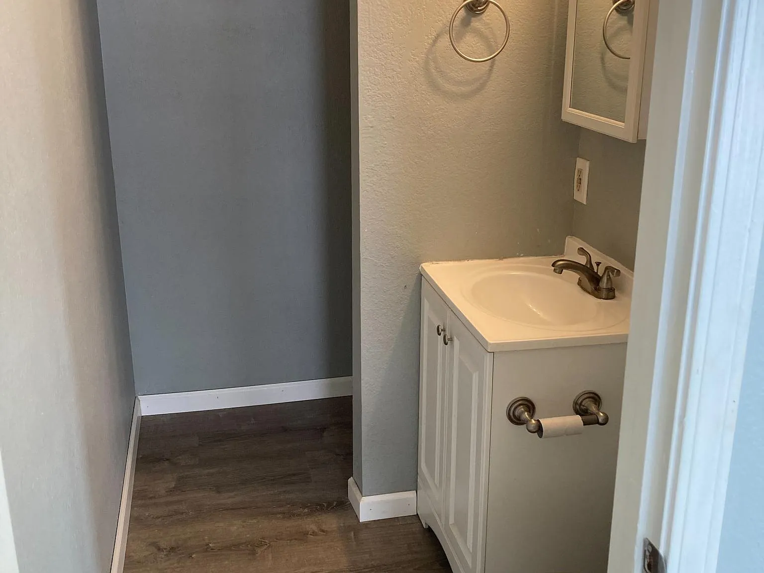 119 Sandridge Dr — Photo 3