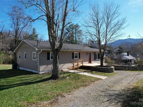 306 Hawthorne Ave, Swannanoa, NC 28778
