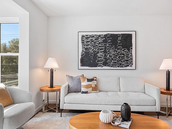3rd image of 2250 24th St Unit 330