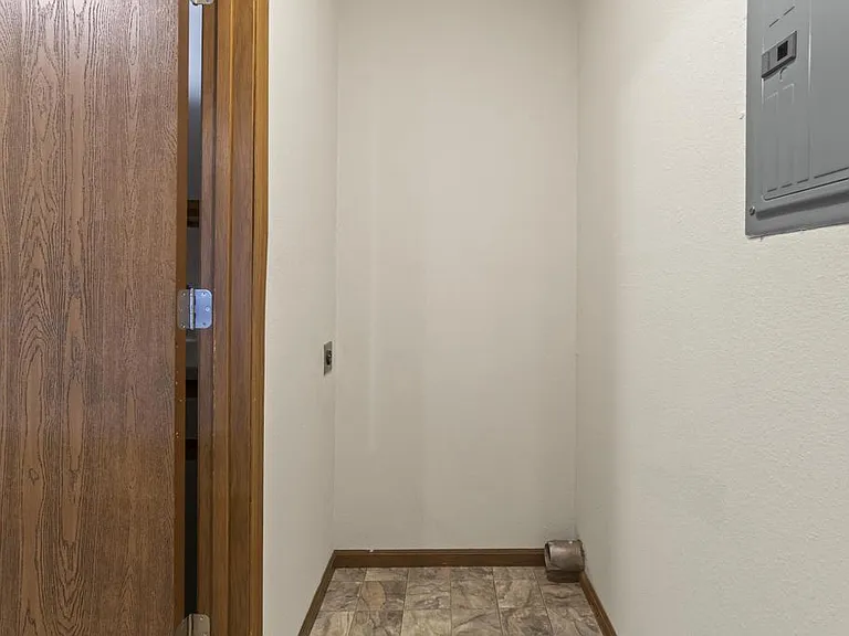 2213 Rockwood Dr — Photo 47