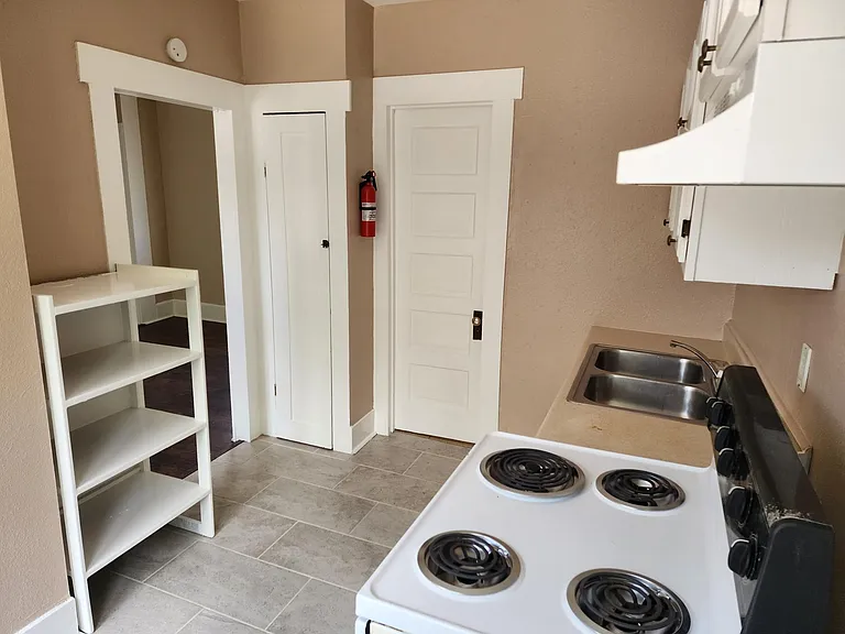 2450 Broadway St #6 — Photo 14