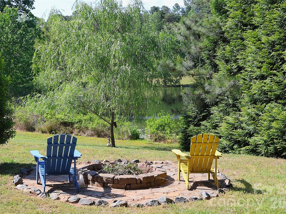 1st image of 2325 Perry Rd