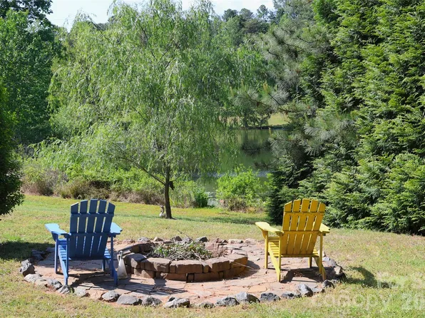 2325 Perry Rd, Denver, NC 28037