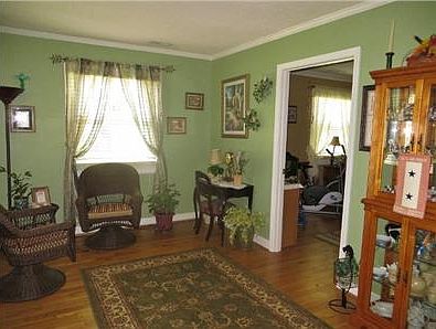 5th image of 220 W Council St