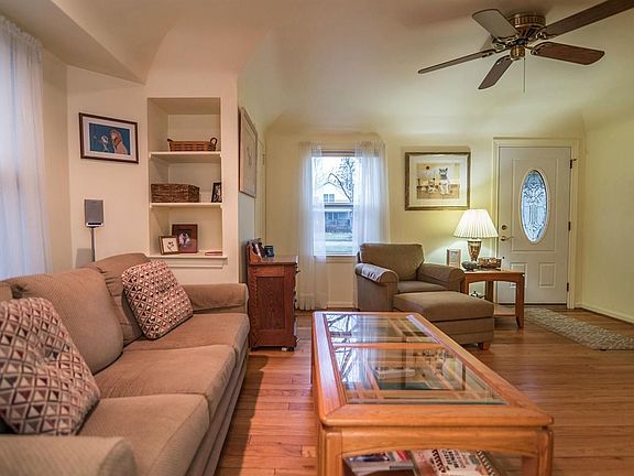 4th image of 2642 Bellwood Ave