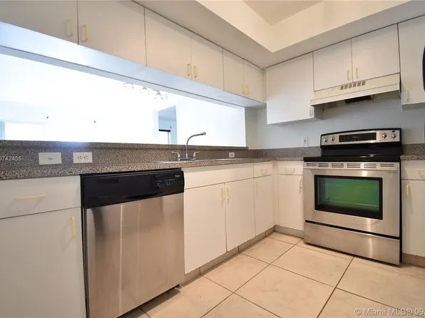 430 S Park Rd #3209, Hollywood, FL 33021