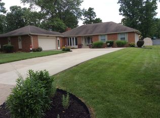 1079 Anthony Wayne Blvd, Defiance, OH 43512