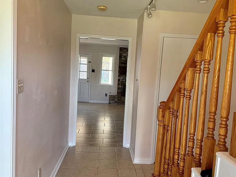 1109 Sally Anne Dr — Photo 13