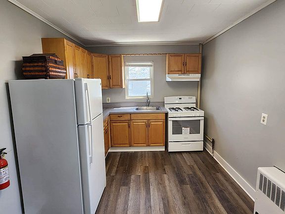 3rd image of 412 Powell St #414