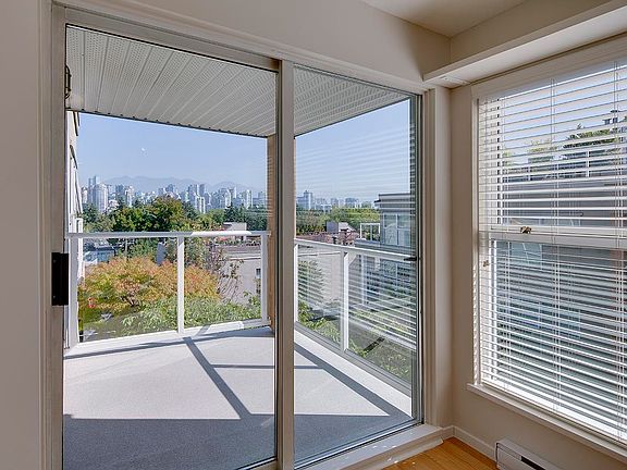 4th image of 943 W 8th Ave #204