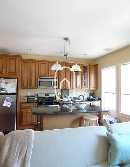 100 Hillside St #3 — Photo 8