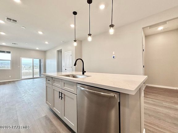 5th image of 1267 Leo Ln
