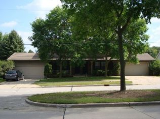 1801 Packerland Dr, Green Bay, WI 54304