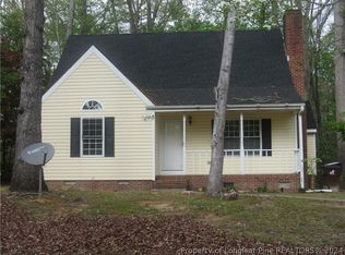 1700 Wood Ridge Dr, Sanford, NC 27332