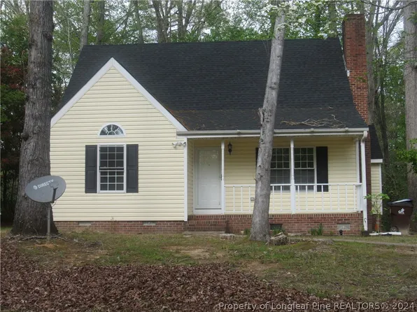 1700 Wood Ridge Dr, Sanford, NC 27332