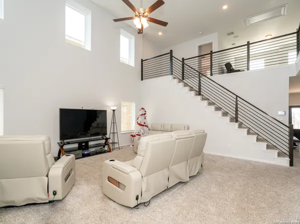 8931 Chili Bowl, Converse, TX 78109