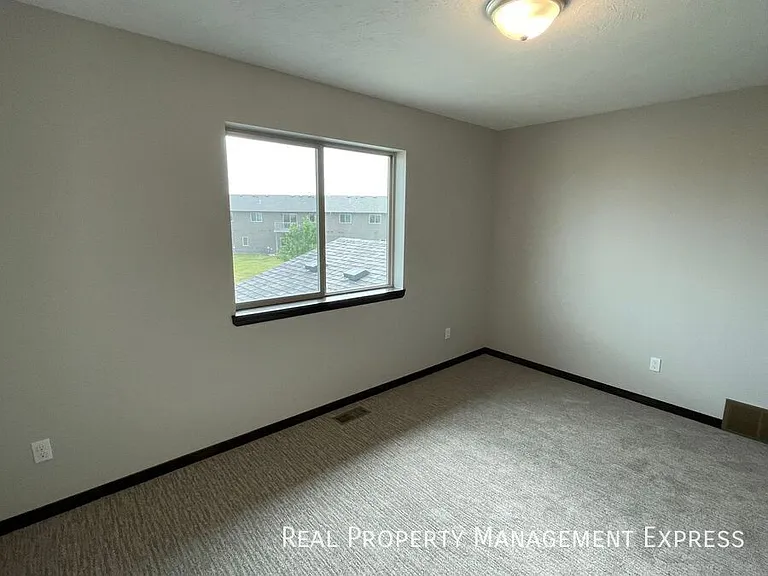 2356 S Ronsiek Ave — Photo 12