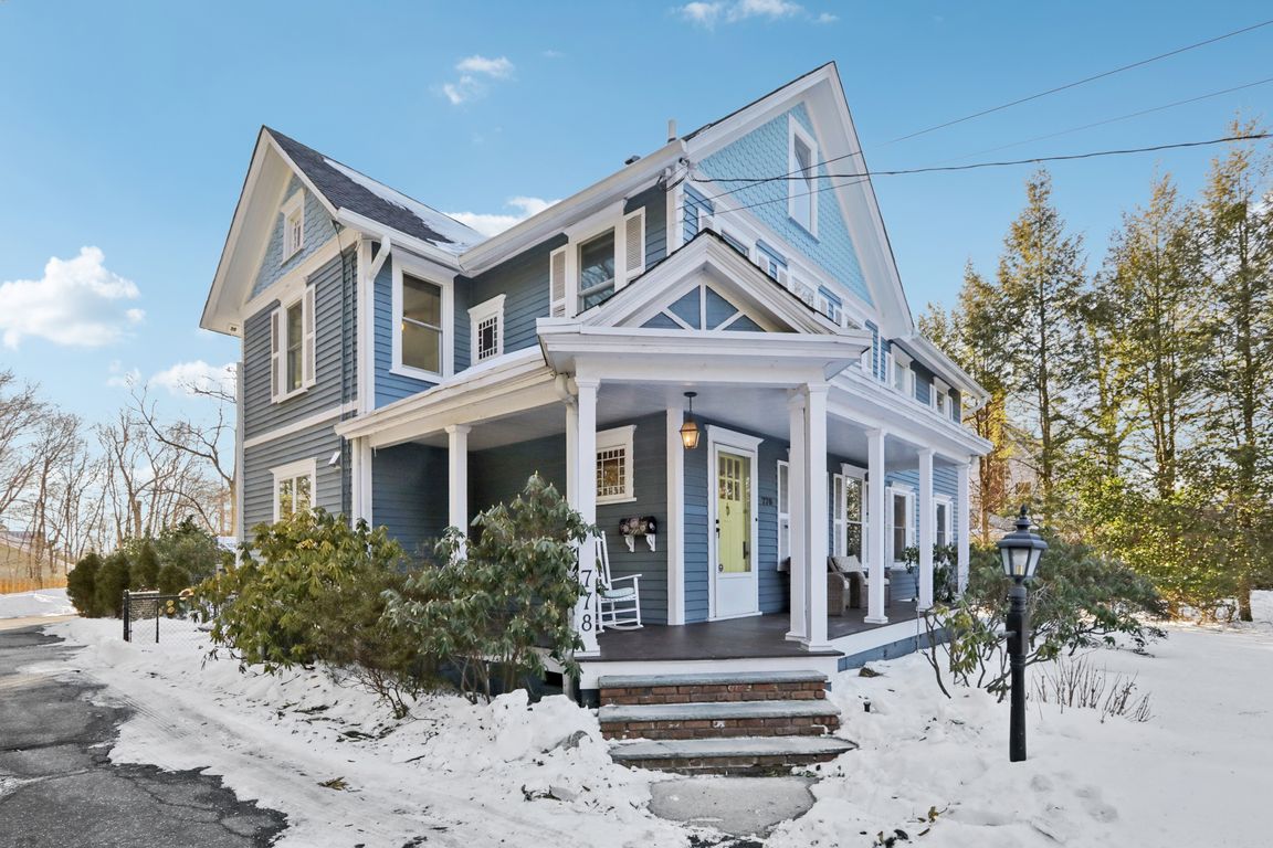 E Ridgewood Ave-S1402-001.jpg