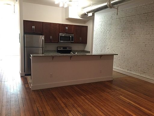 2nd image of 308 W Broad St APT D