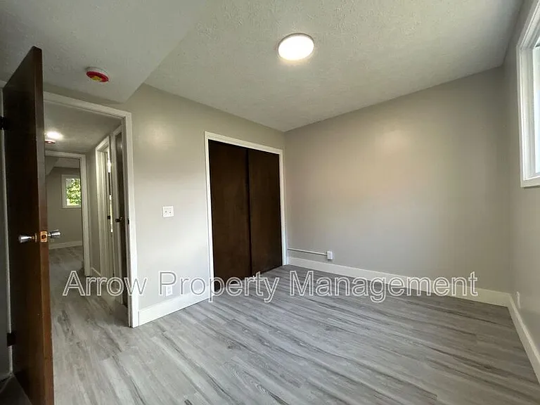 1725 N Iowa Ave #2 — Photo 6