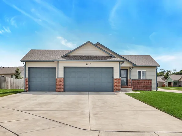 1127 Sontag Ct, Derby, KS 67037