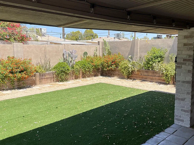 7614 E Avalon Dr — Photo 12