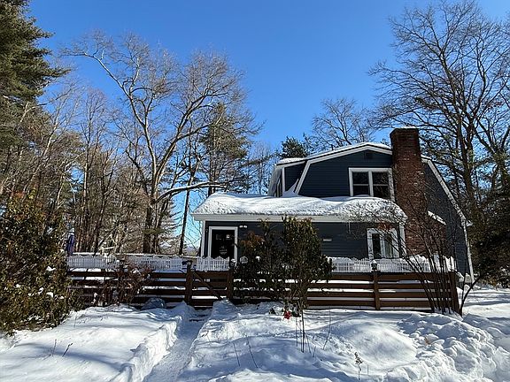 2nd image of 232 Rockrimmon St
