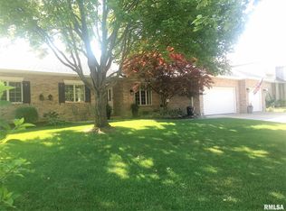 508 Silver Spring Dr, Springfield, IL 62702