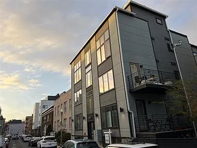1415 Oak St NW #T2 — Photo 22