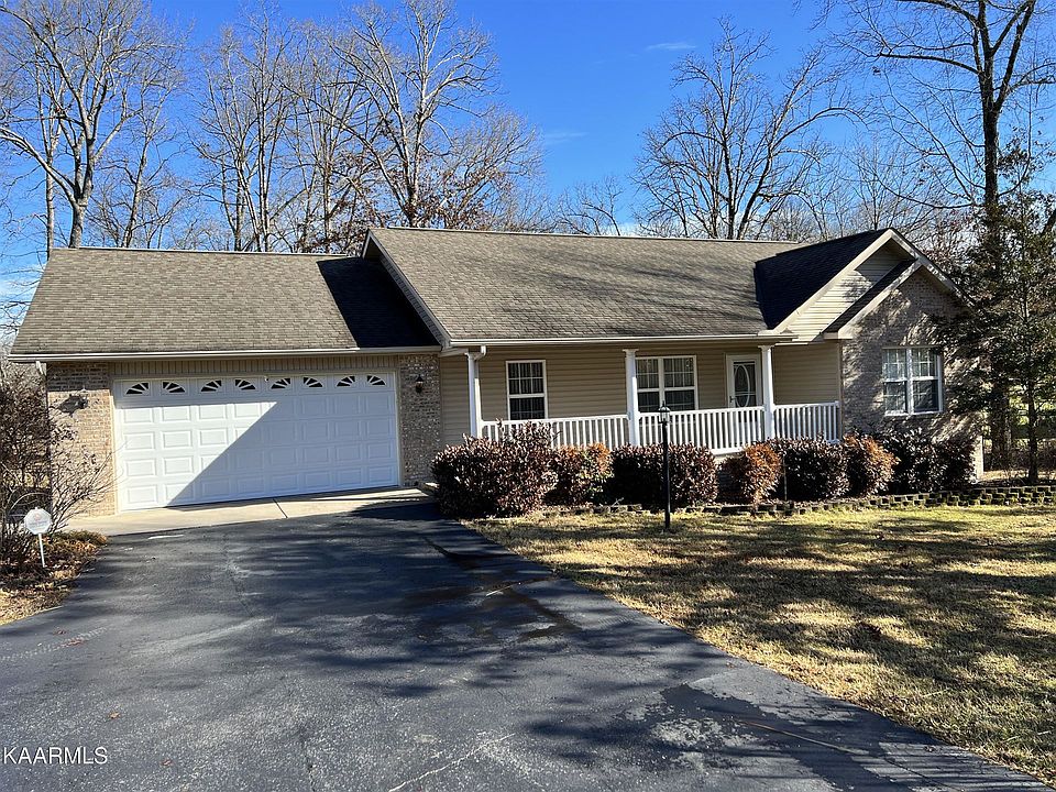 1st image of 575 Mimosa Ln