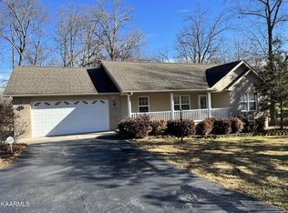 575 Mimosa Ln, Crossville, TN 38572