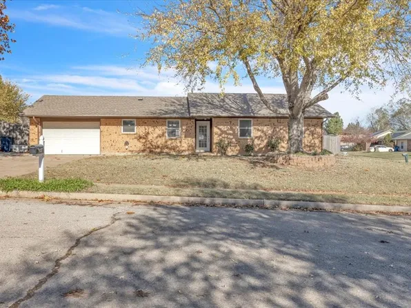 289 Hickory Stick Ln, Harrah, OK 73045