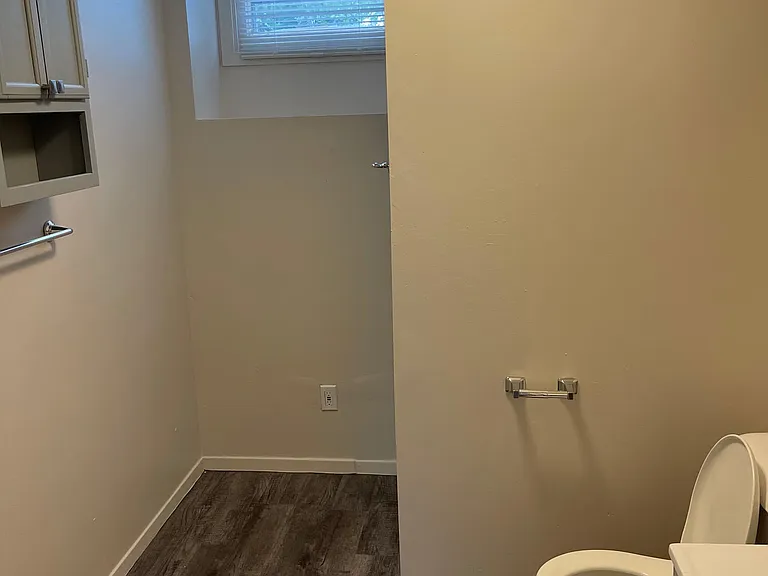 27 Howard Dr — Photo 8