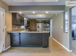 6817 NW Pleasant View Dr, Kansas City, MO 64152