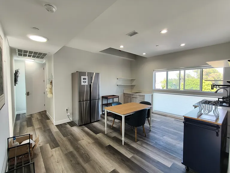 1280 W 37th Pl #A4N — Photo 15