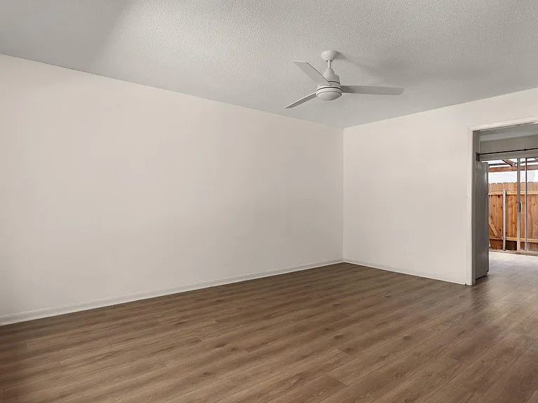 7409 Shadow Hill Dr #113 — Photo 25