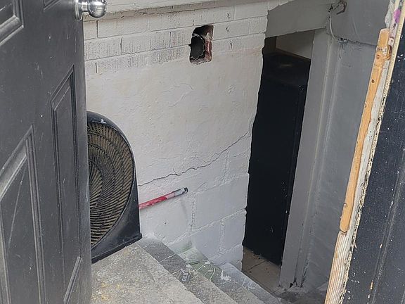 separate entrance from the side of the house