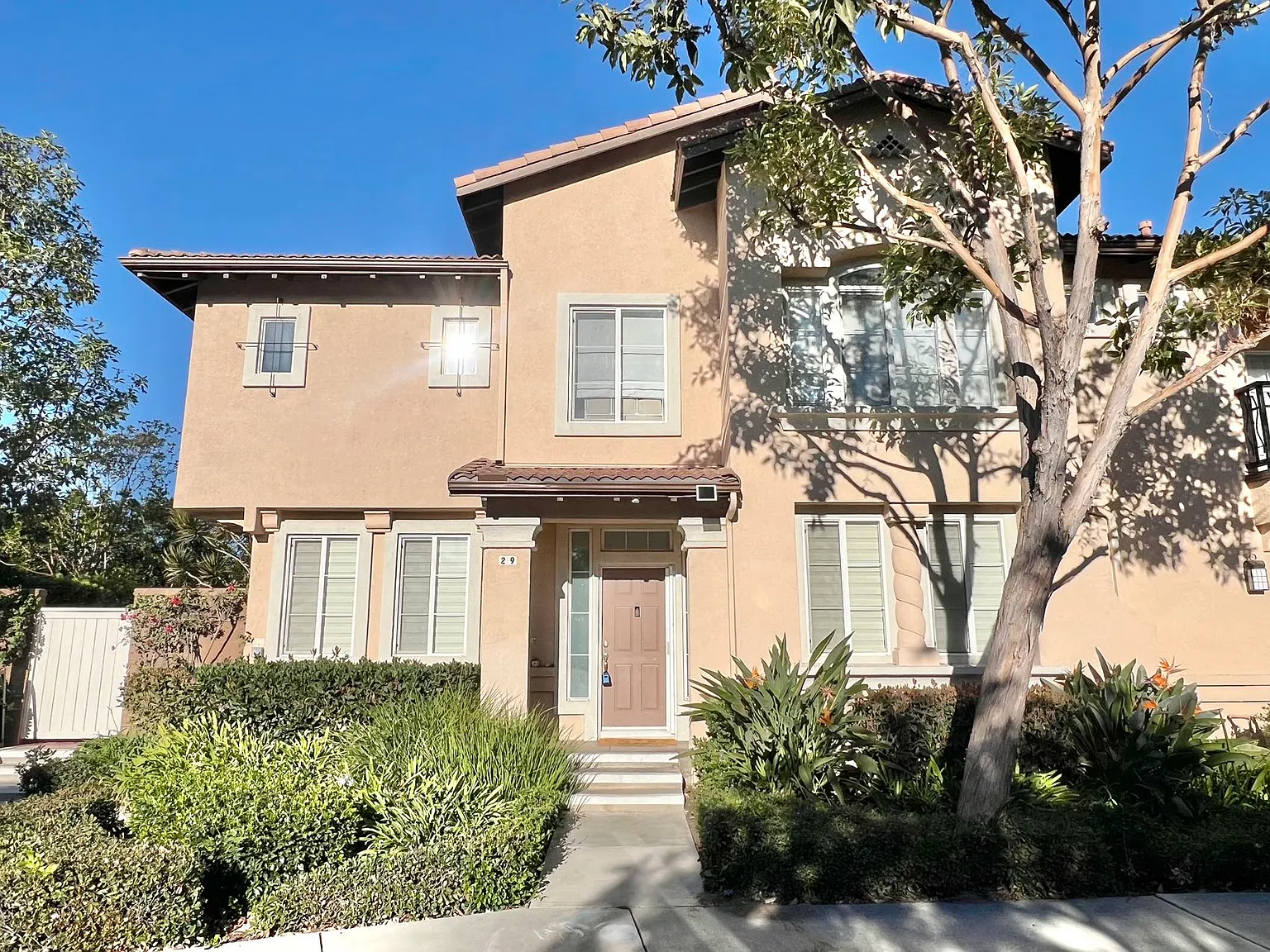 3 bed, 1668 sqft, $5,500 — Photo 1