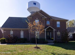13609 Forest Bend Cir, Louisville, KY 40245