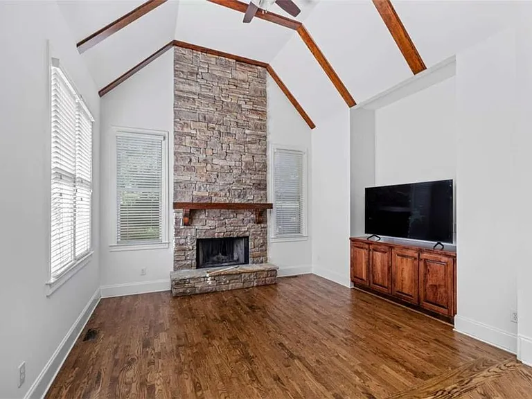 1475 Boomer Cir — Photo 18